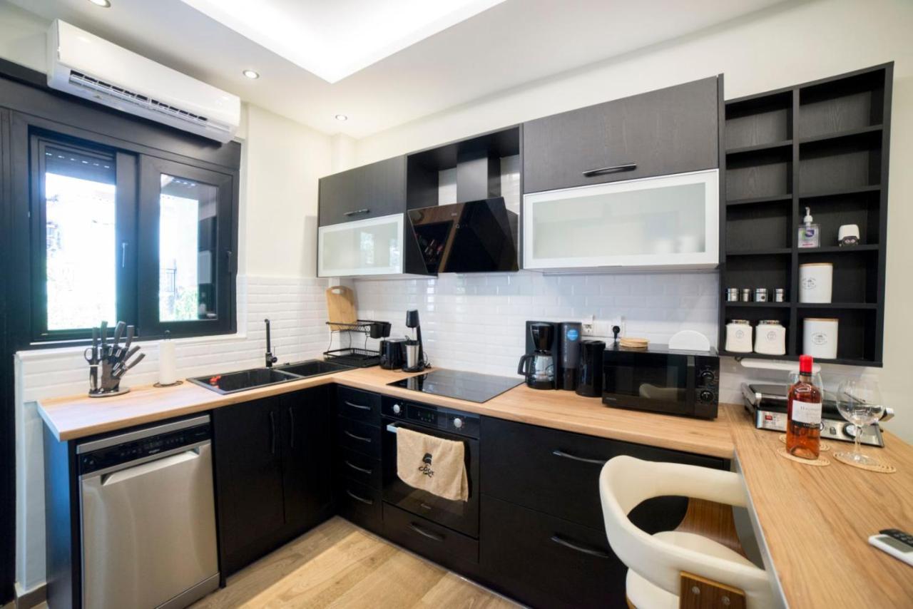 Luxurious Apartment In The Heart Of Town ! Loutráki Exterior foto